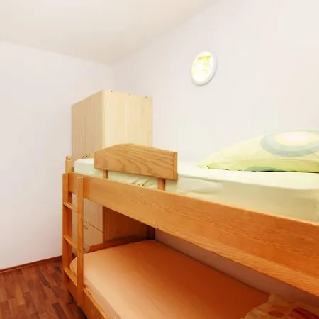 Lovely 2-bedroom In Poljica Poljica (Trogir)